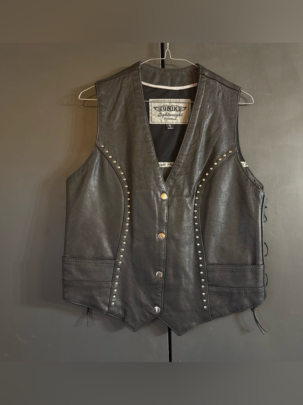 Unik Women’s Vest Leather